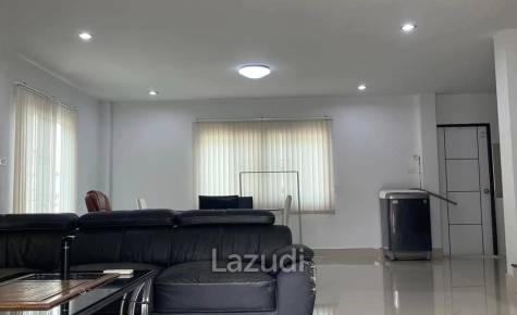 Sale/Rent 2-Storey 3 Bedrooms Detached House With Furniture