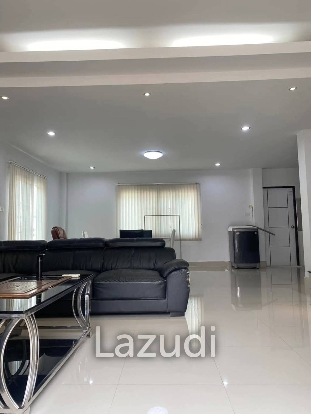 Sale/Rent 2-Storey 3 Bedrooms Detached House With Furniture