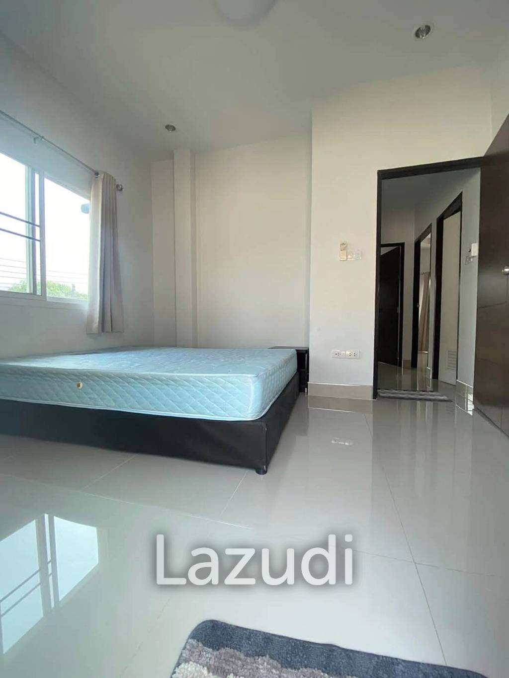 Sale/Rent 2-Storey 3 Bedrooms Detached House With Furniture