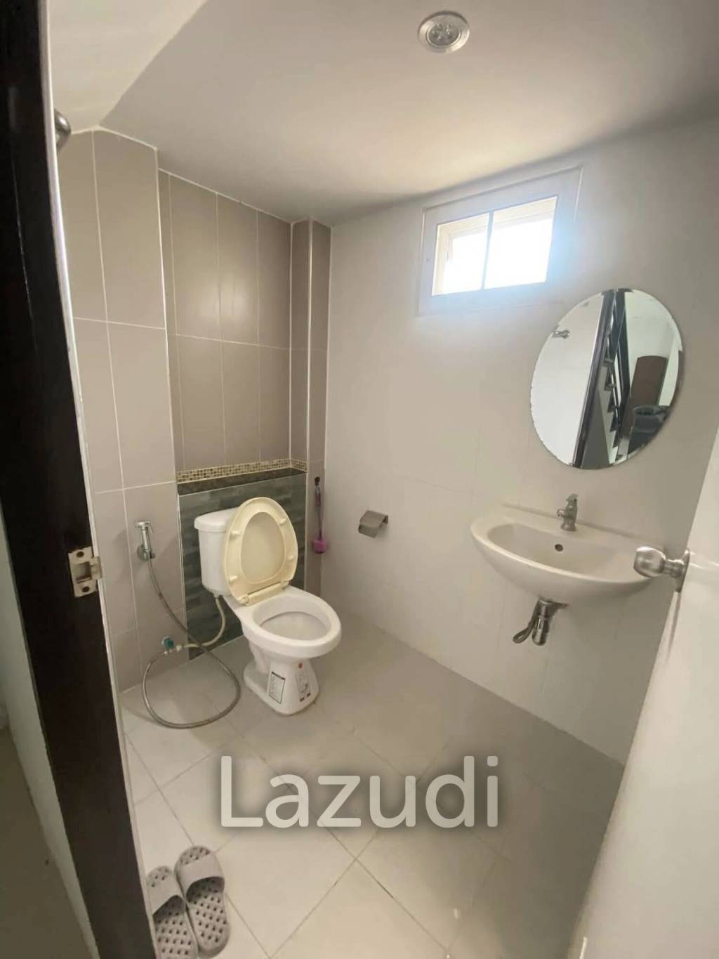Sale/Rent 2-Storey 3 Bedrooms Detached House With Furniture