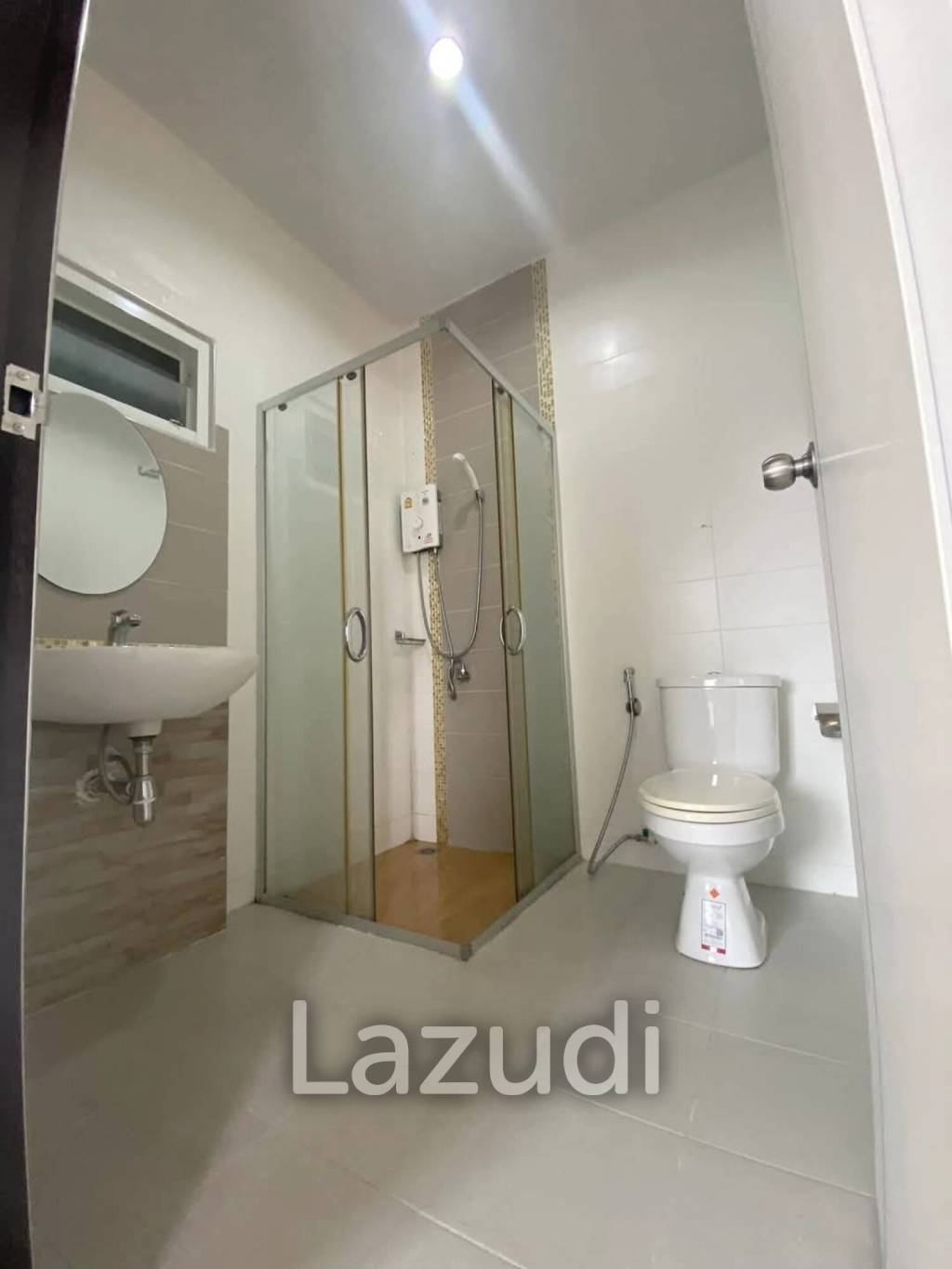 Sale/Rent 2-Storey 3 Bedrooms Detached House With Furniture