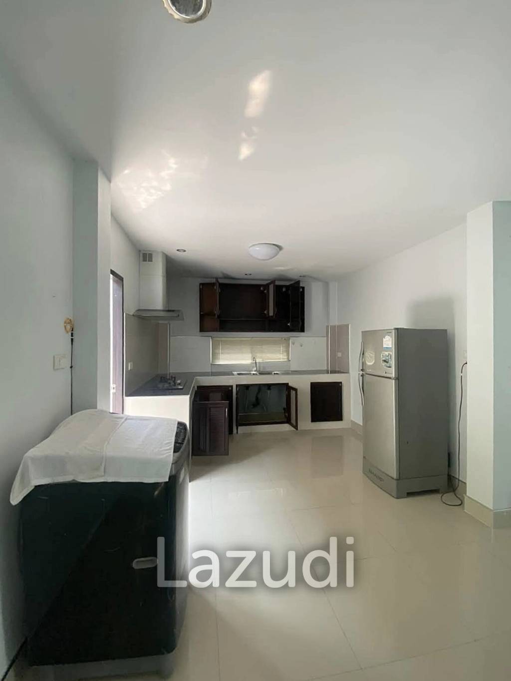 Sale/Rent 2-Storey 3 Bedrooms Detached House With Furniture