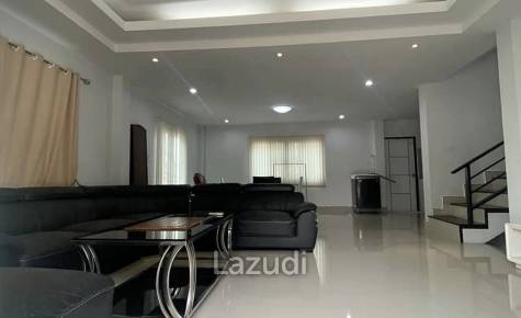 Sale/Rent 2-Storey 3 Bedrooms Detached House With Furniture