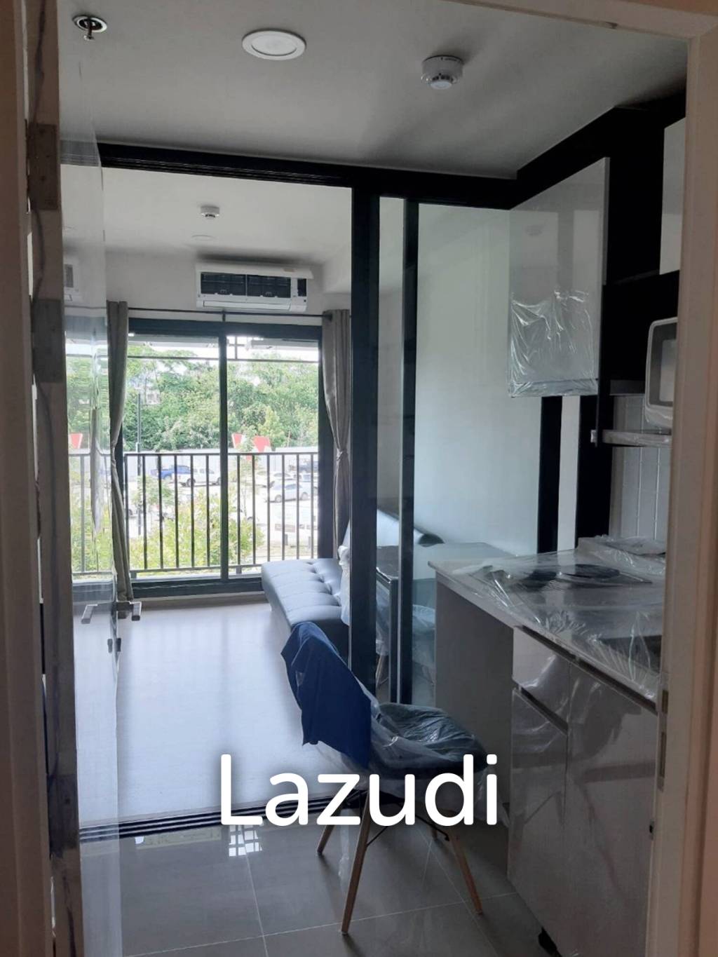 28 ตรม. ชั้น 3 1 ห้องนอน 1 ห้องนอน ใกล้เซ็นทรัล