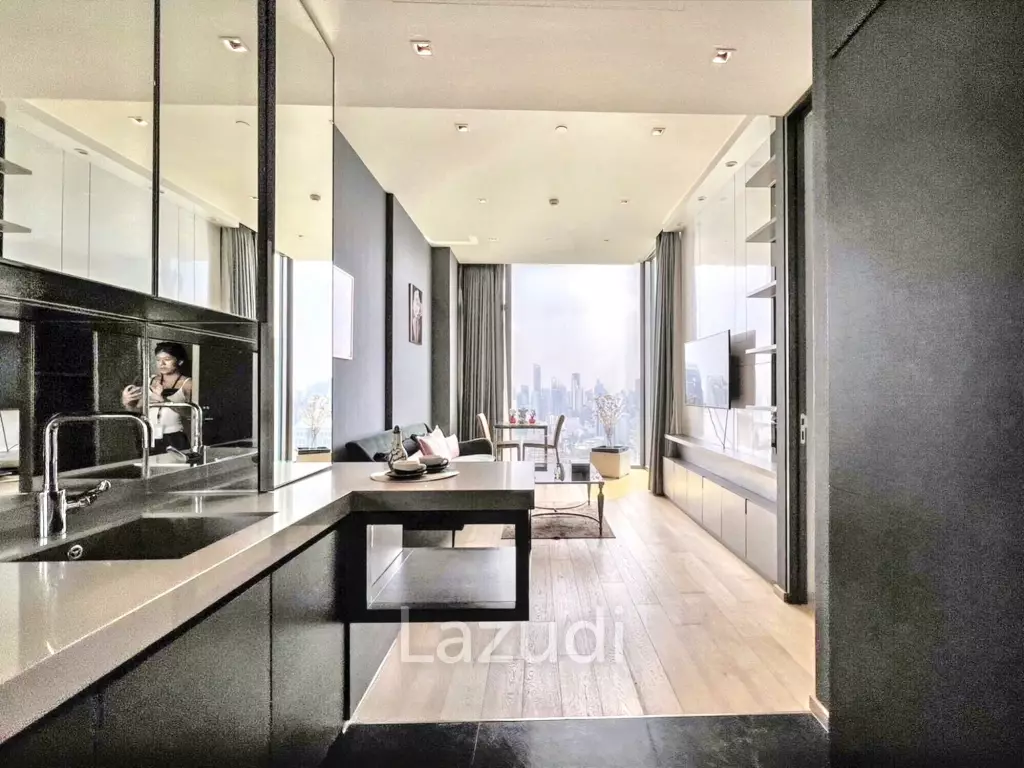 1 Bed 1 Bath  45 SQ.M  The Address Chidlom