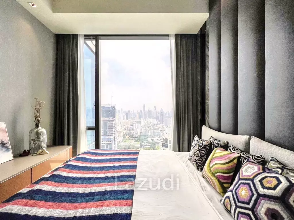1 Bed 1 Bath  45 SQ.M  The Address Chidlom