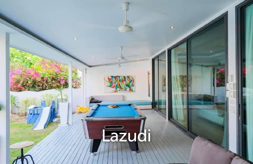 Beachfront 4-bedroom villa in Ao Yon