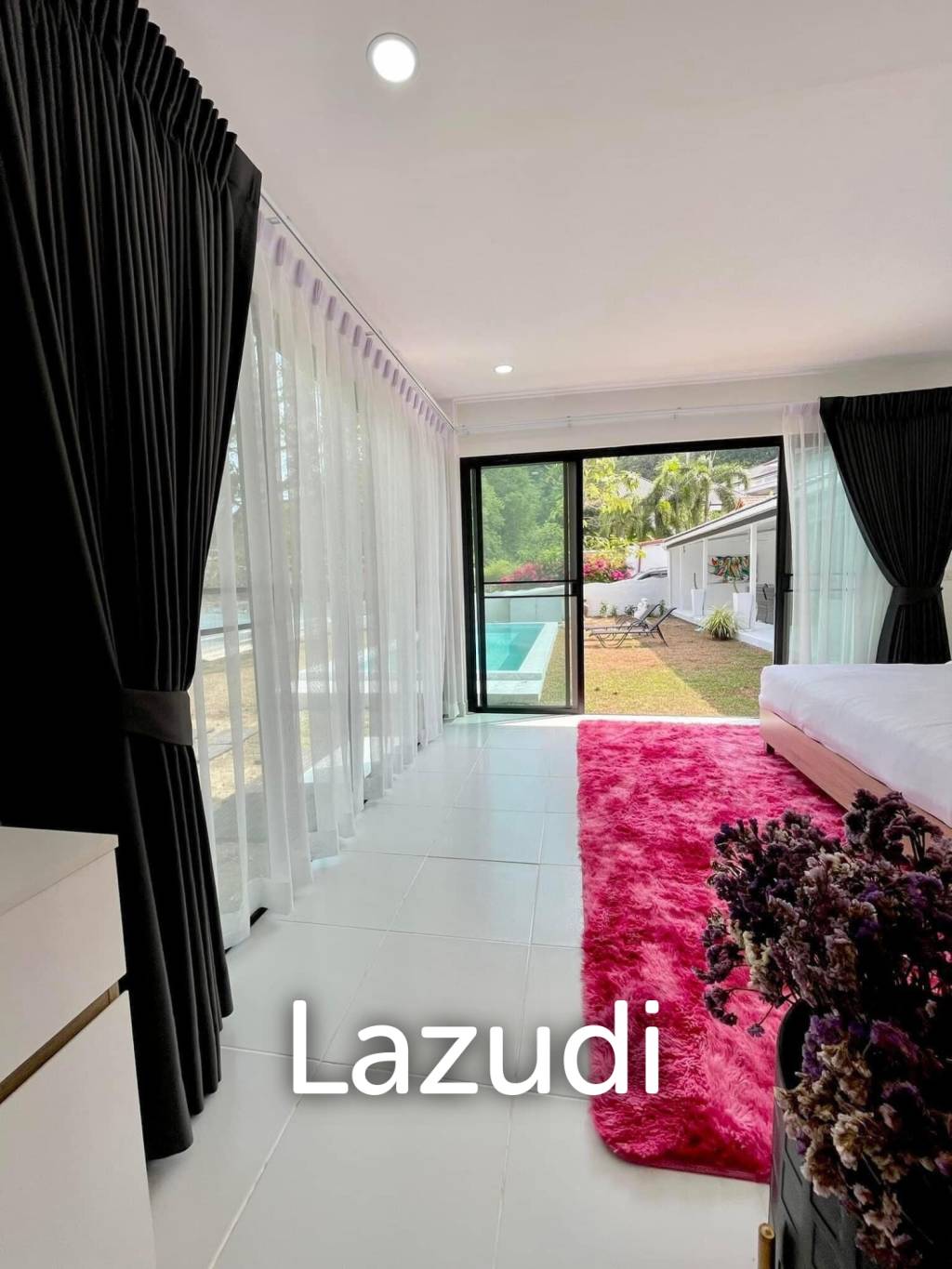 Beachfront 4-bedroom villa in Ao Yon