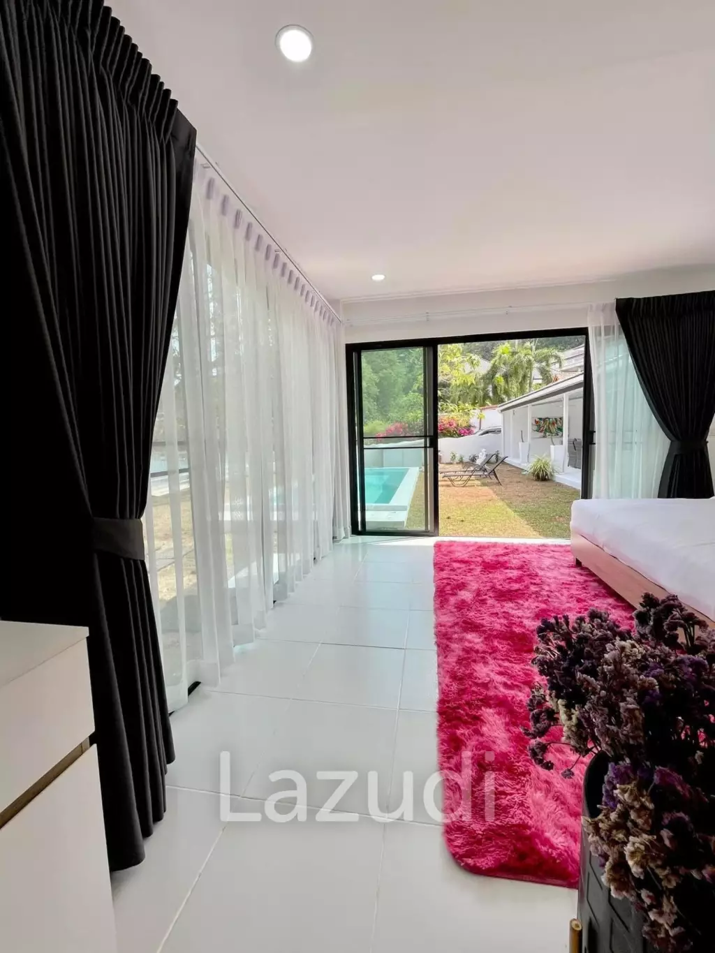Beachfront 4-bedroom villa in Ao Yon