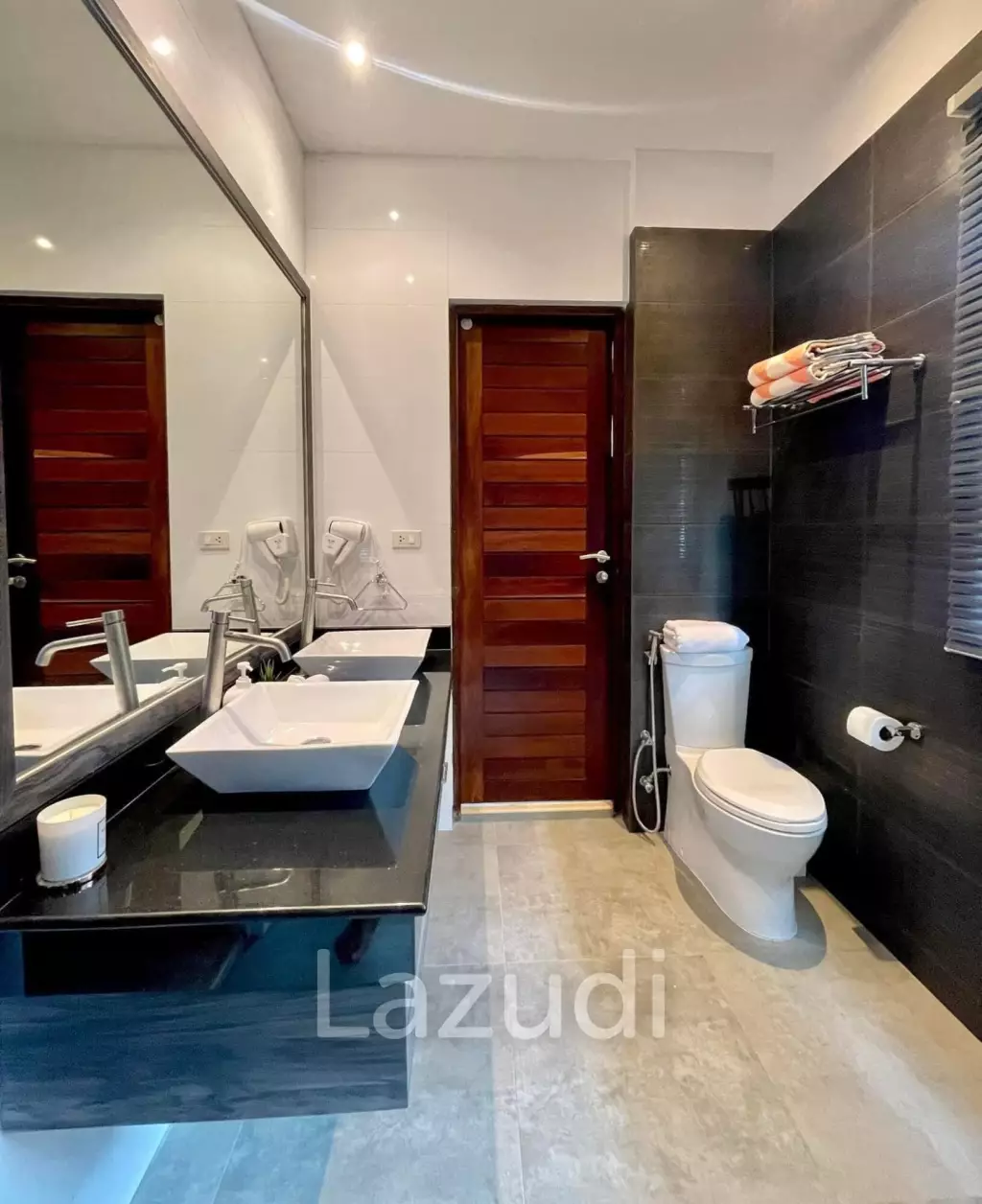 Beachfront 4-bedroom villa in Ao Yon