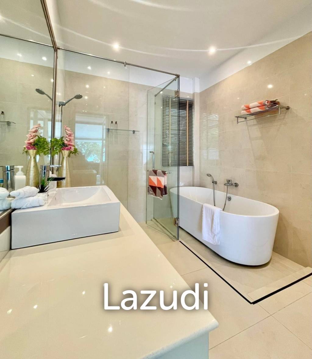 Beachfront 4-bedroom villa in Ao Yon