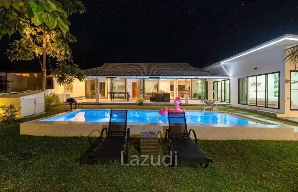 Beachfront 4-bedroom villa in Ao Yon