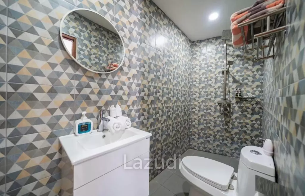 Beachfront 4-bedroom villa in Ao Yon