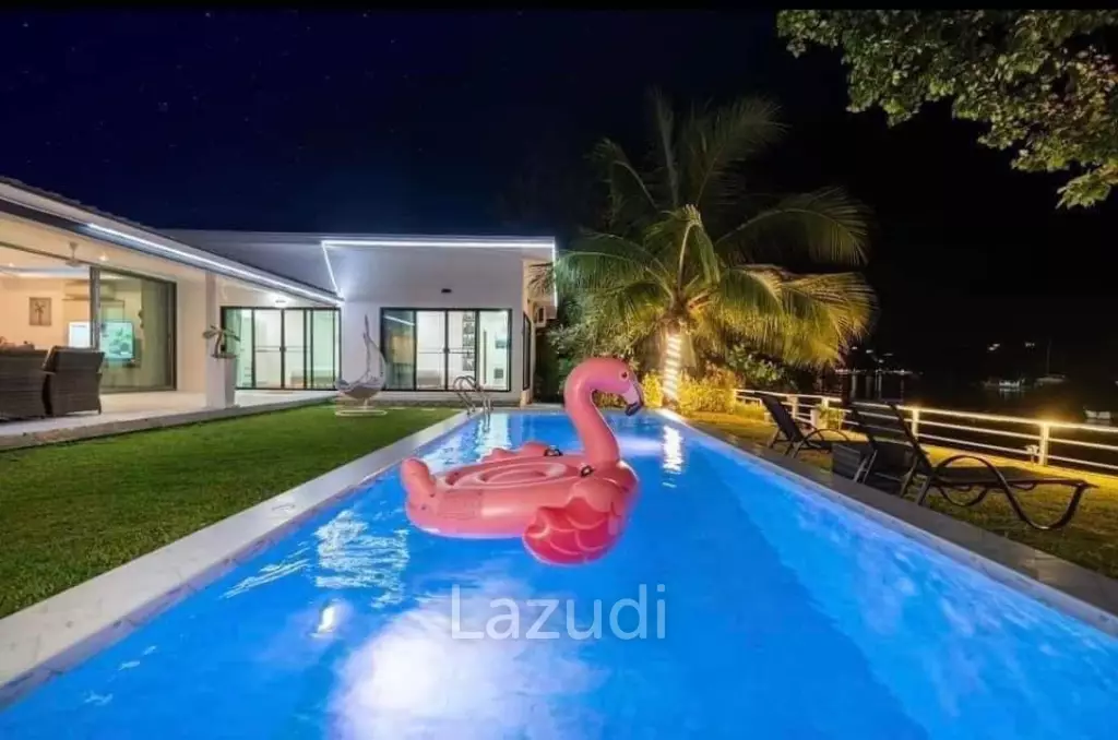 Beachfront 4-bedroom villa in Ao Yon