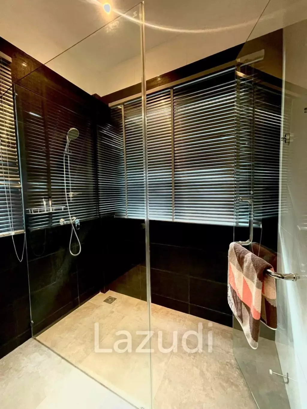 Beachfront 4-bedroom villa in Ao Yon