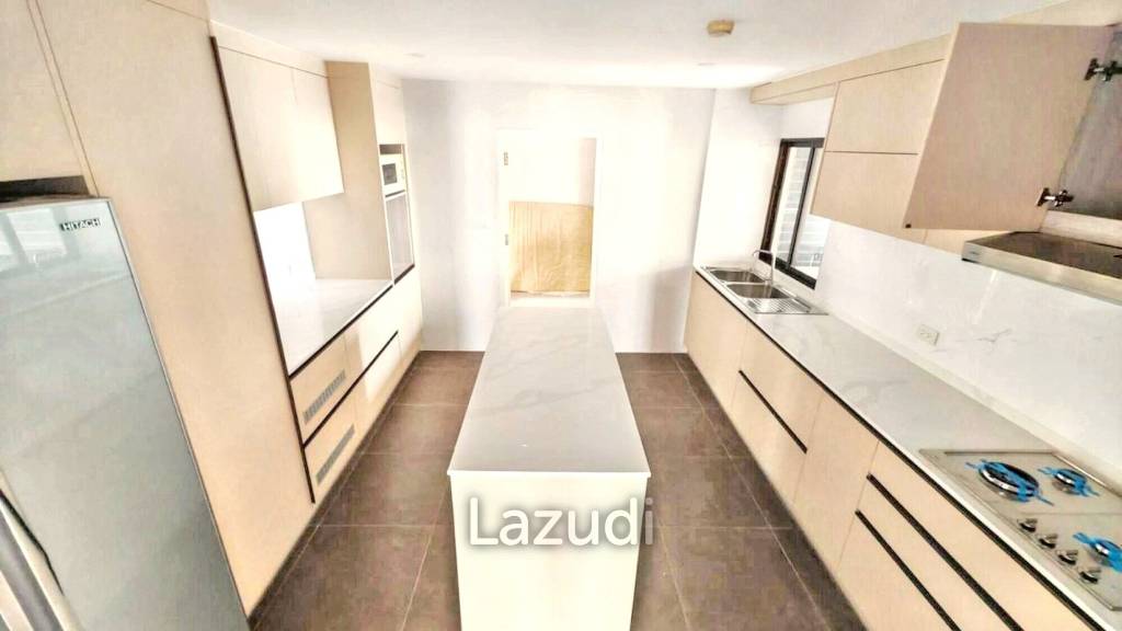 3 Bed 4 Bath 239 SQ.M Liberty Park 1