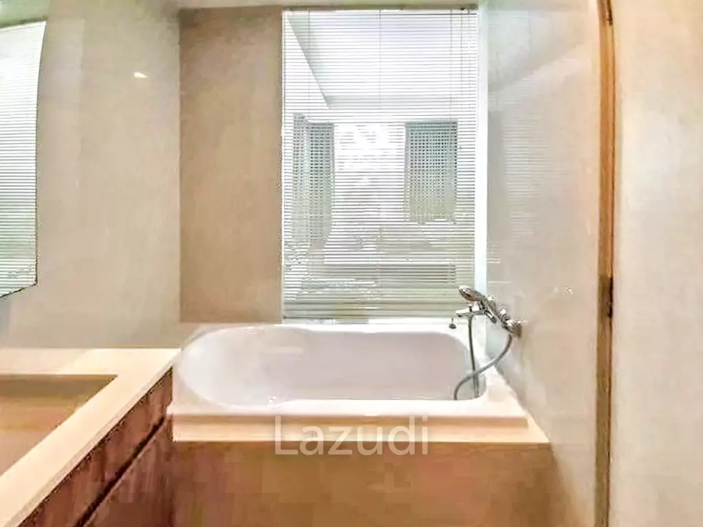 2 Bedroom 2 Bathroom   71 SQ.M  Via 31
