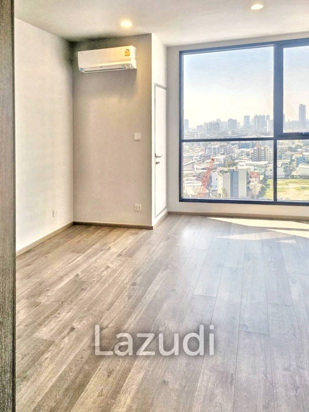 1 Bed 1 Bath  28 SQ.M The Crown Residences