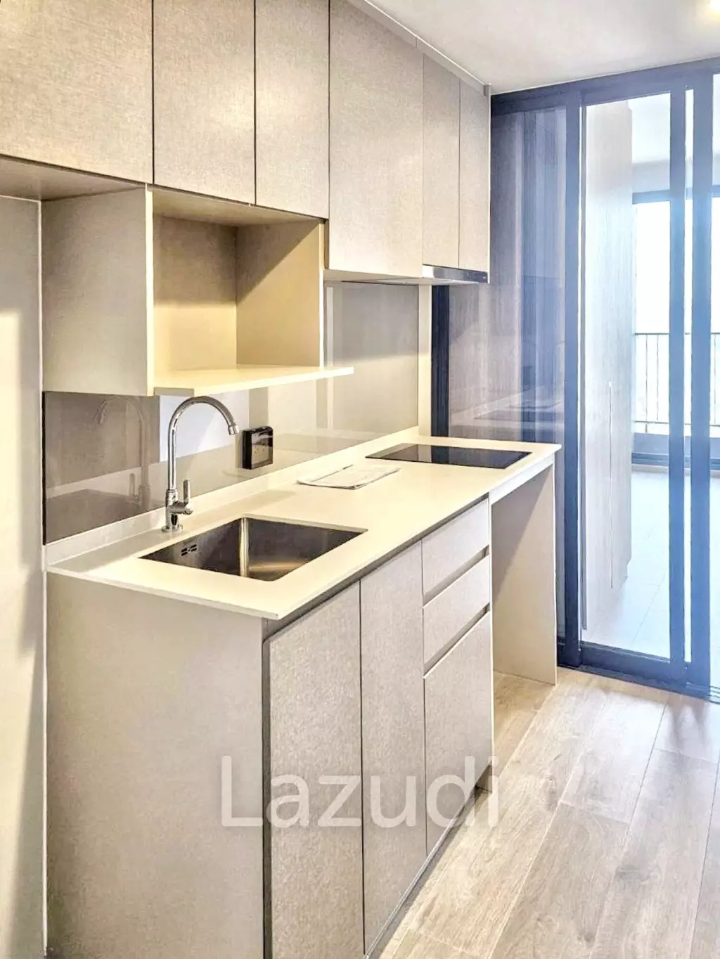 1 Bed 1 Bath  28 SQ.M The Crown Residences