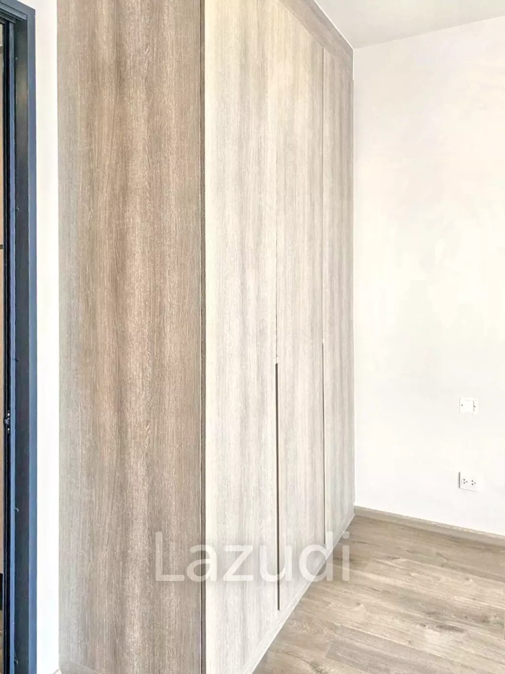1 Bed 1 Bath  28 SQ.M The Crown Residences