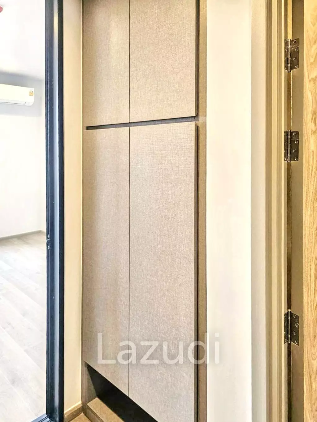 1 Bed 1 Bath  28 SQ.M The Crown Residences