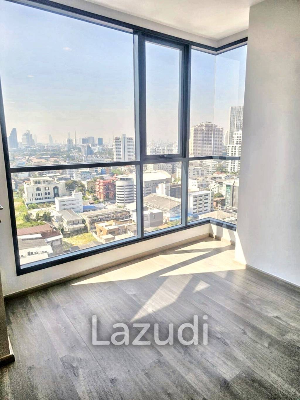 1 Bed 1 Bath  28 SQ.M  The Crown Residences