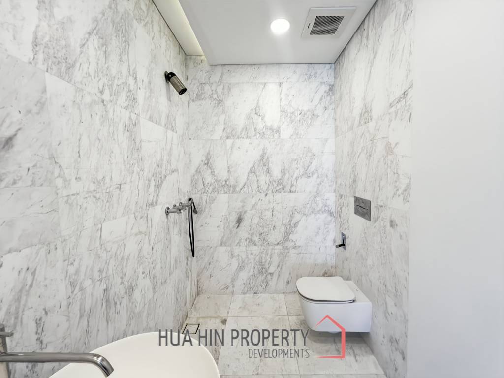 Luxurious Condo with Scenic Golf Course View in Black Mountain Hua Hin