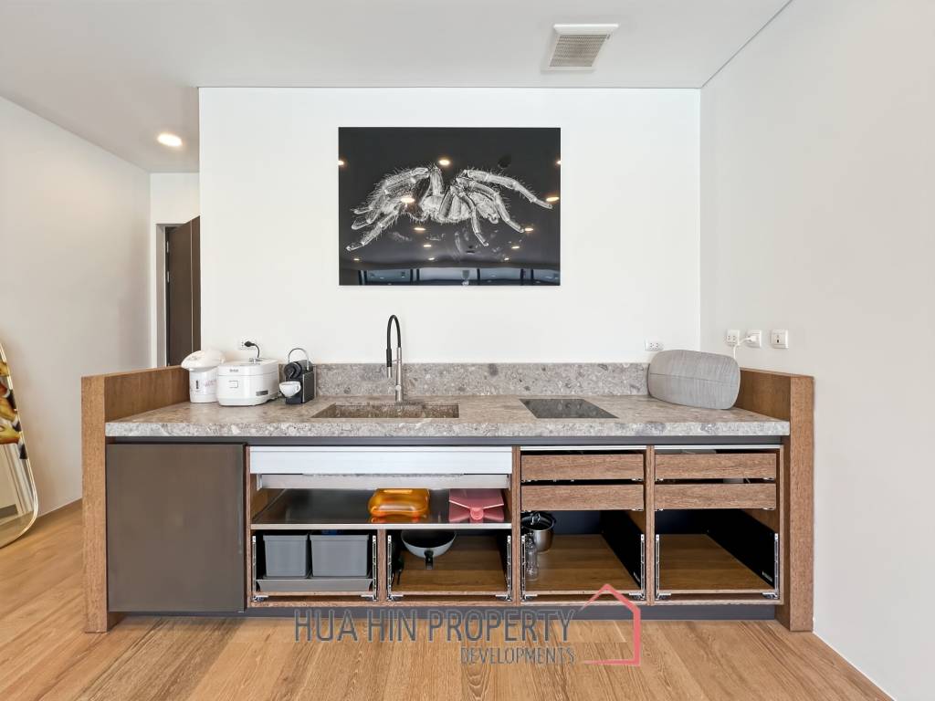 Luxurious Condo with Scenic Golf Course View in Black Mountain Hua Hin