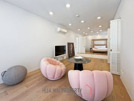 Luxurious Condo with Scenic Golf Course View in Black Mountain Hua Hin