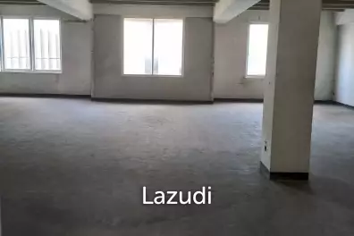 Spacious Building for Sale Just 20m from MRT Ratchada