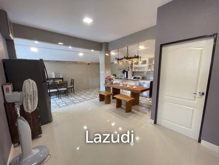 บ้านรักรีสอร์ท : บ้านพักที่ได้รับการดูแลอย่างดี มี 3 ห้องนอน 2 ห้องน้ำ