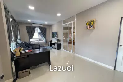บ้านรักรีสอร์ท : บ้านพักที่ได้รับการดูแลอย่างดี มี 3 ห้องนอน 2 ห้องน้ำ