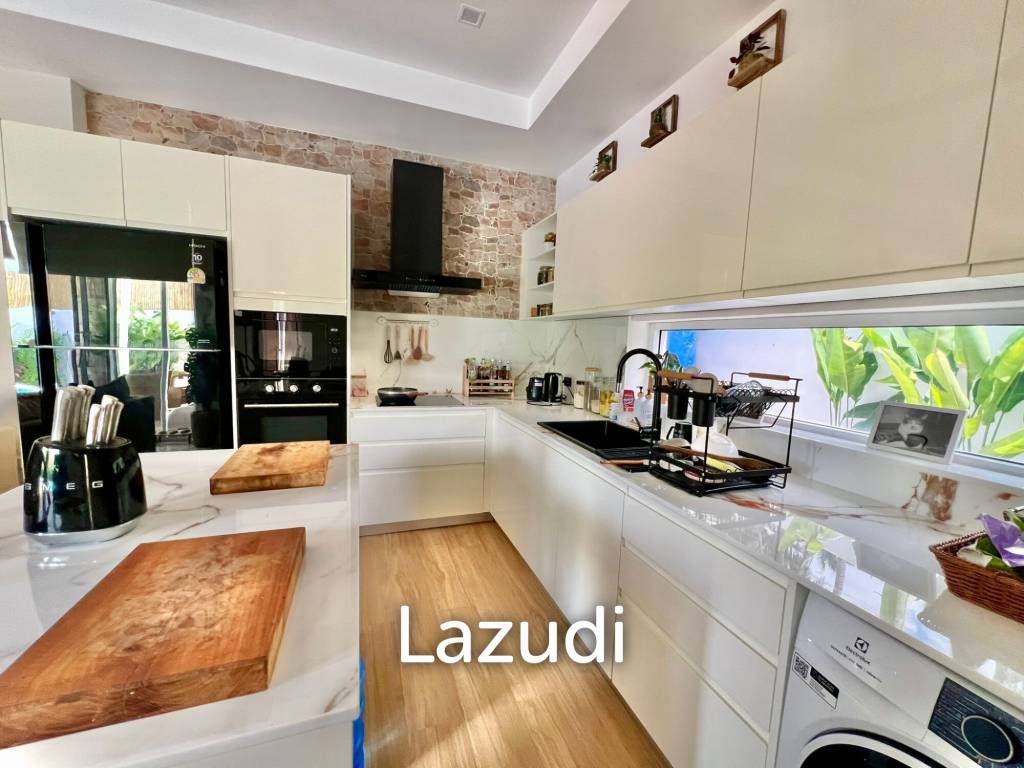 Modern Villa For Sale in Mae Nam, Koh Samui