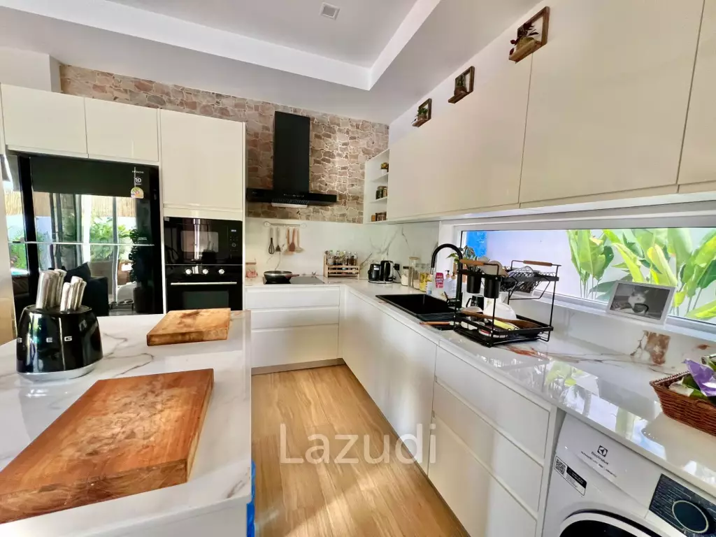 Modern Villa For Sale in Mae Nam, Koh Samui