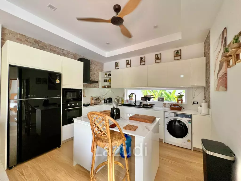 Modern Villa For Sale in Mae Nam, Koh Samui