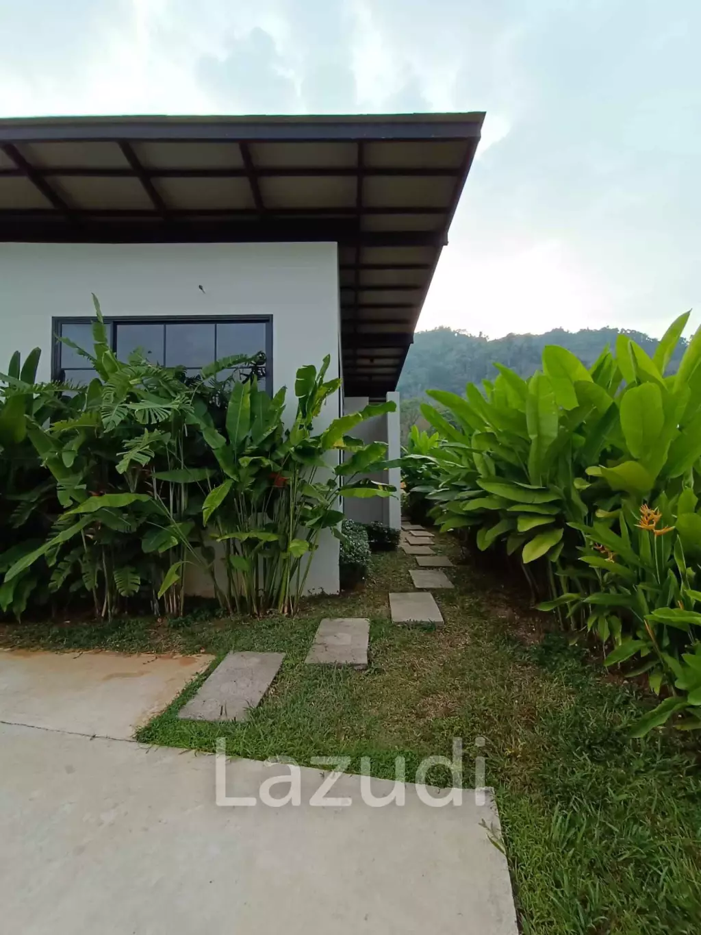 Modern Art 2-Bedroom Pool Villa in Sakhu