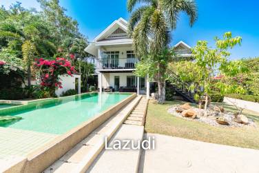 BEAUTIFUL INDEPENDENT 2 STOREY POOL VILLA ON SOI 114