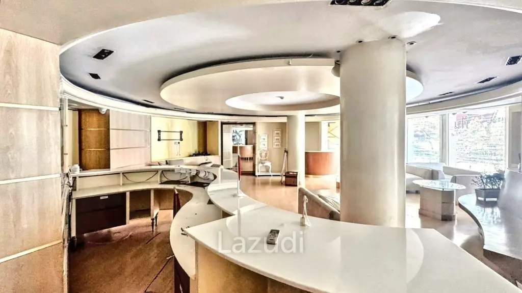 Dental Clinic Space for Rent in Sala Daeng