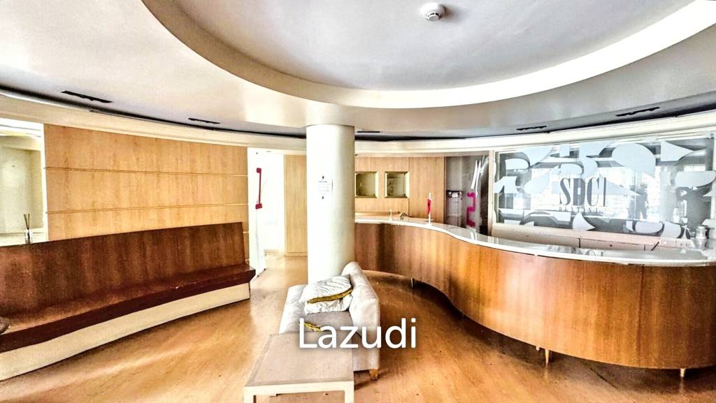 Dental Clinic Space for Rent in Sala Daeng