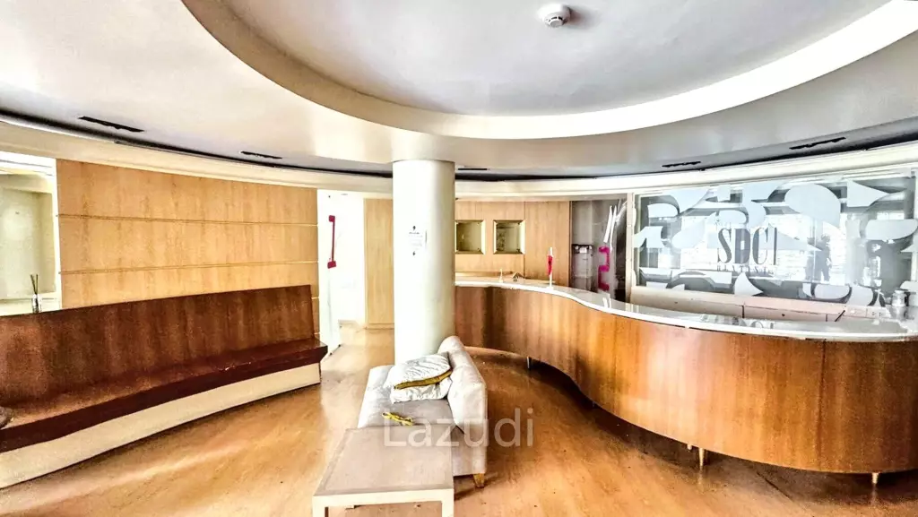 Dental Clinic Space for Rent in Sala Daeng