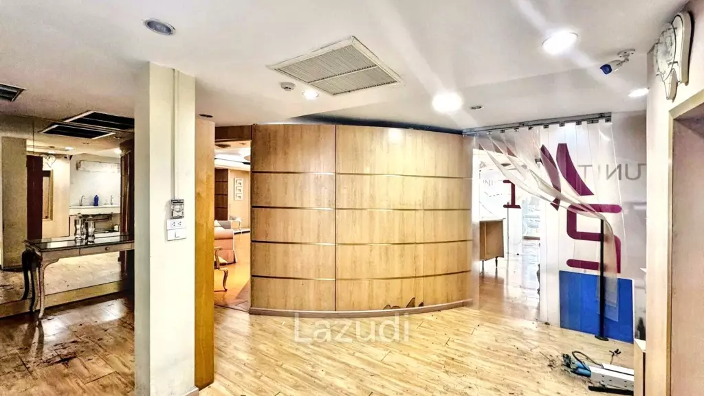Dental Clinic Space for Rent in Sala Daeng