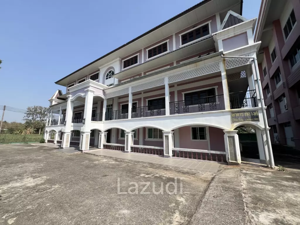 ขายโรงเรียนอาคาร 5 หลังพร้อมที่ดินขนาด 7 ไร่ ที่อ.แม่จัน