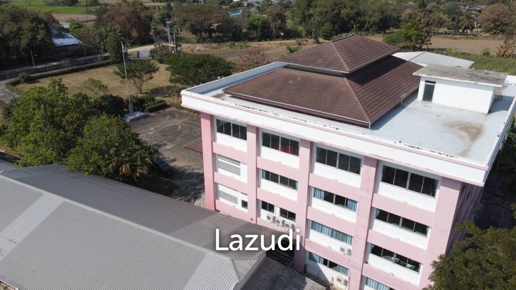 ขายโรงเรียนอาคาร 5 หลังพร้อมที่ดินขนาด 7 ไร่ ที่อ.แม่จัน