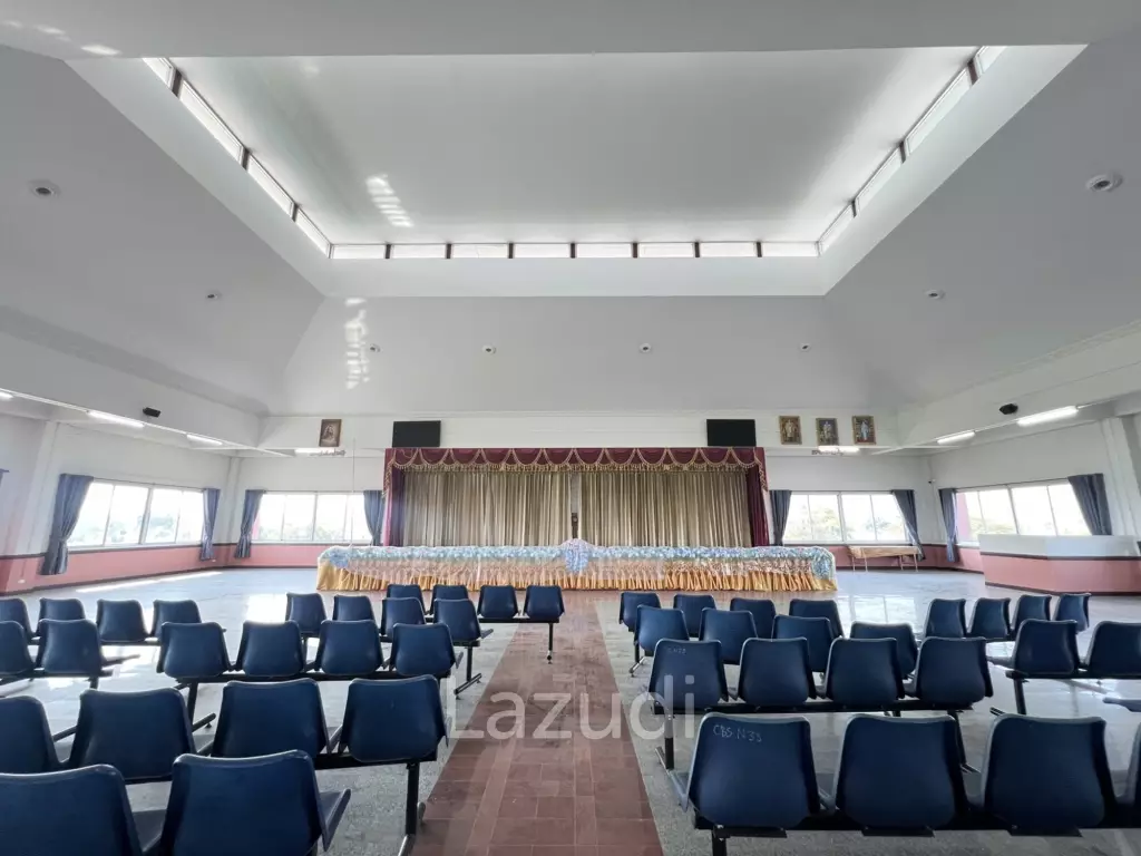 ขายโรงเรียนอาคาร 5 หลังพร้อมที่ดินขนาด 7 ไร่ ที่อ.แม่จัน