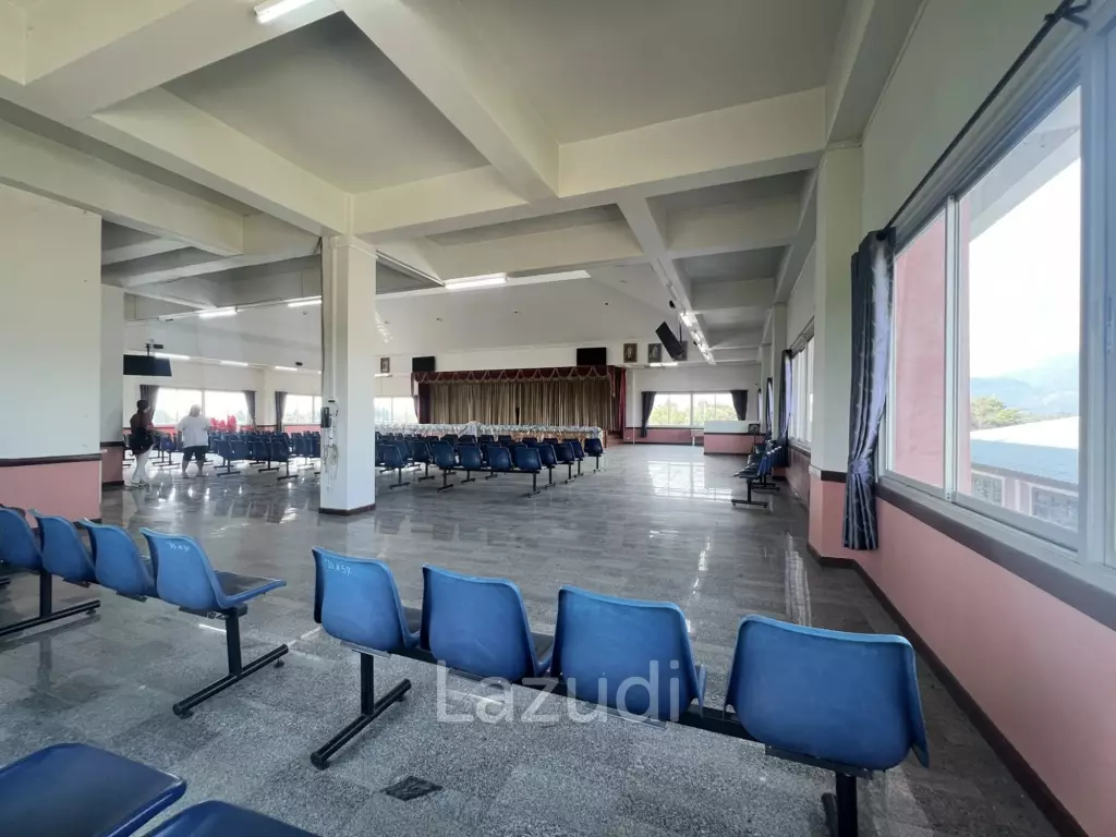 ขายโรงเรียนอาคาร 5 หลังพร้อมที่ดินขนาด 7 ไร่ ที่อ.แม่จัน