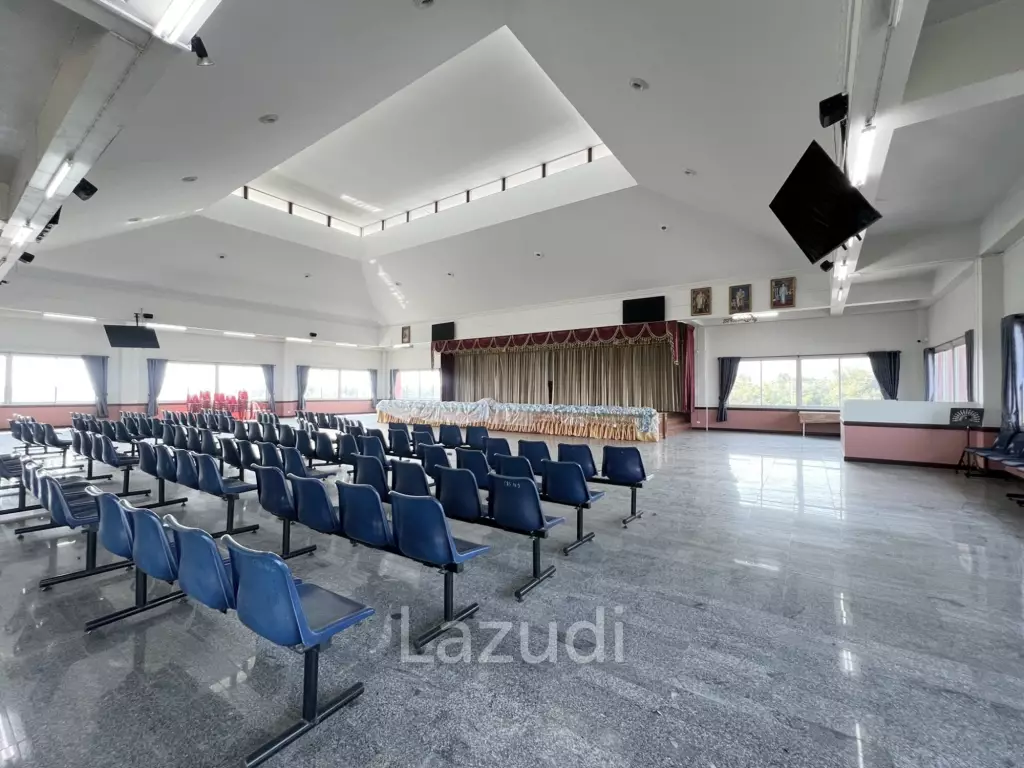 ขายโรงเรียนอาคาร 5 หลังพร้อมที่ดินขนาด 7 ไร่ ที่อ.แม่จัน