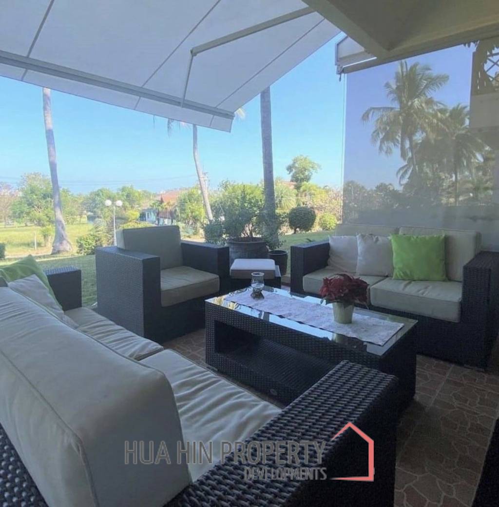 PALM HILL CONDO  : 3 bed modernized condo