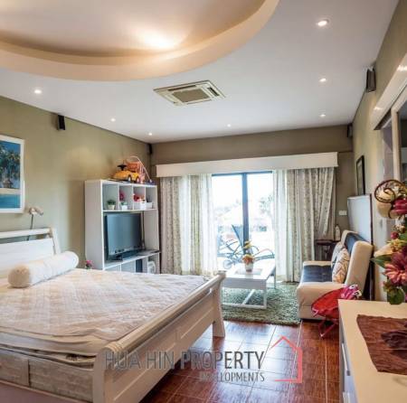 PALM HILL CONDO  : 3 bed modernized condo