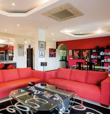 PALM HILL CONDO  : 3 bed modernized condo
