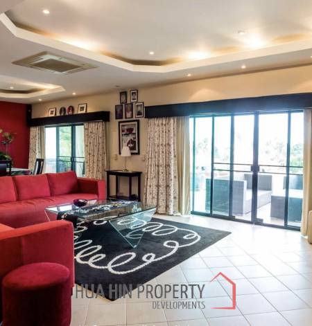 PALM HILL CONDO  : 3 bed modernized condo